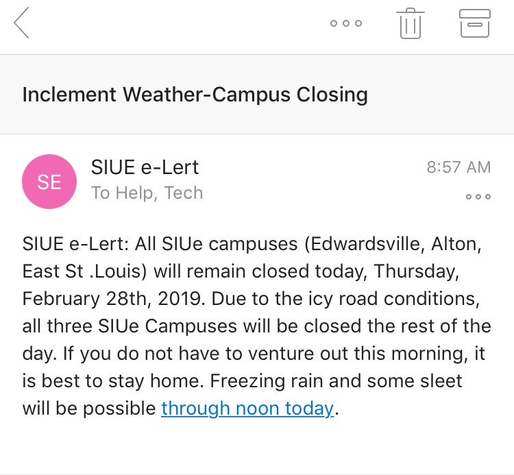 BarstoolSiue's tweet photo. Yeah sexts are cool but have you ever gotten a random email saying campus is closed for the day?? https://t.co/IcELQ4oOCY