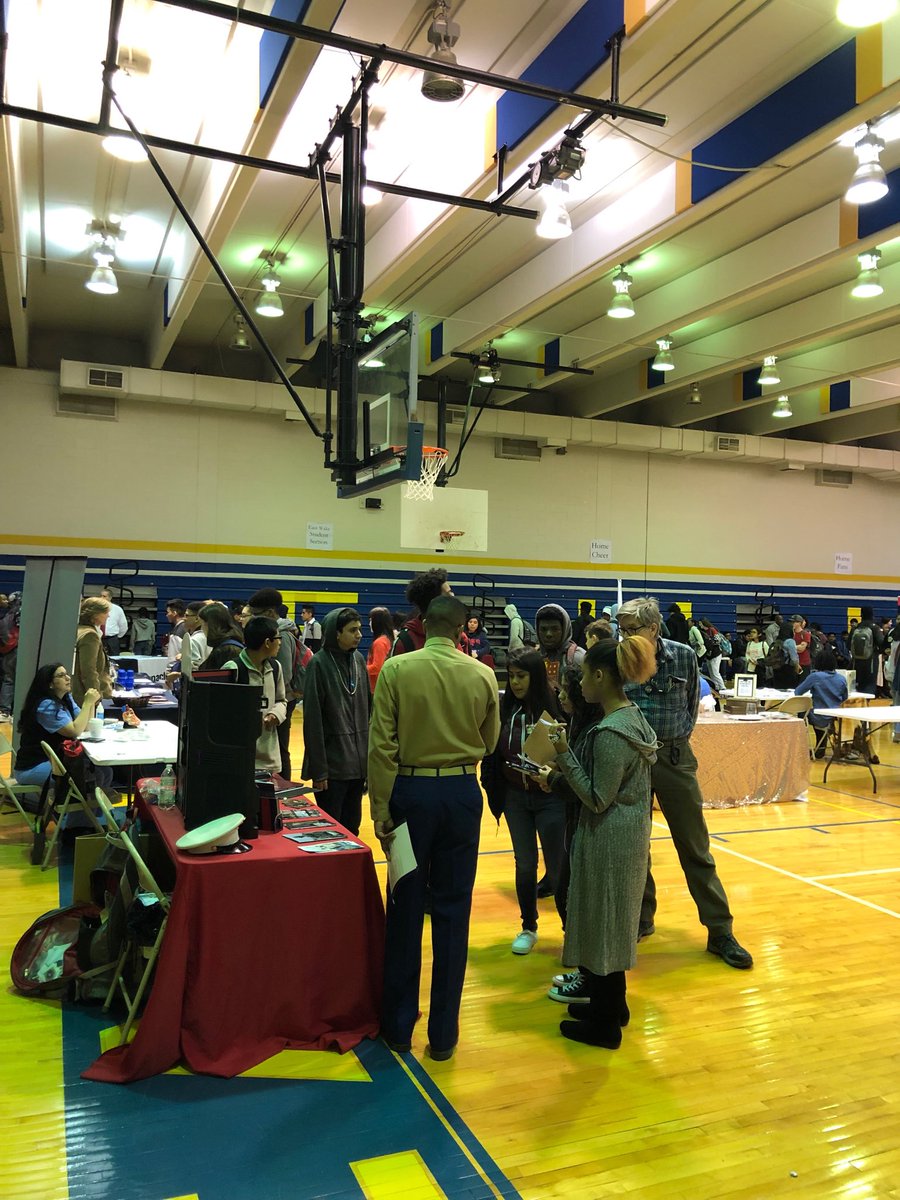 ToniVDupree24's tweet photo. Enjoying East Wake Career Fair
⁦@eastwakehs⁩ https://t.co/55MgTnboVS