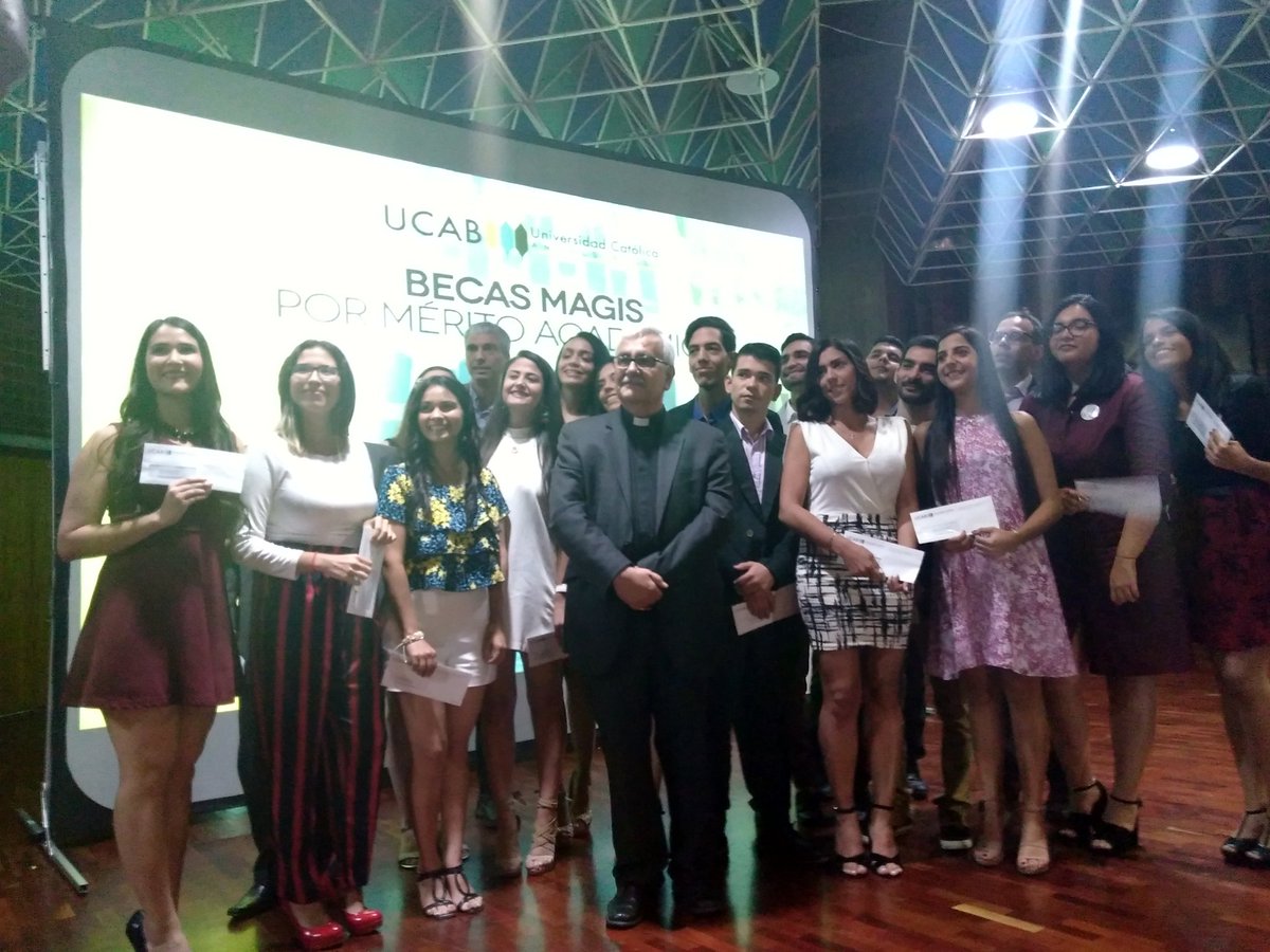 UCAB tweet media
