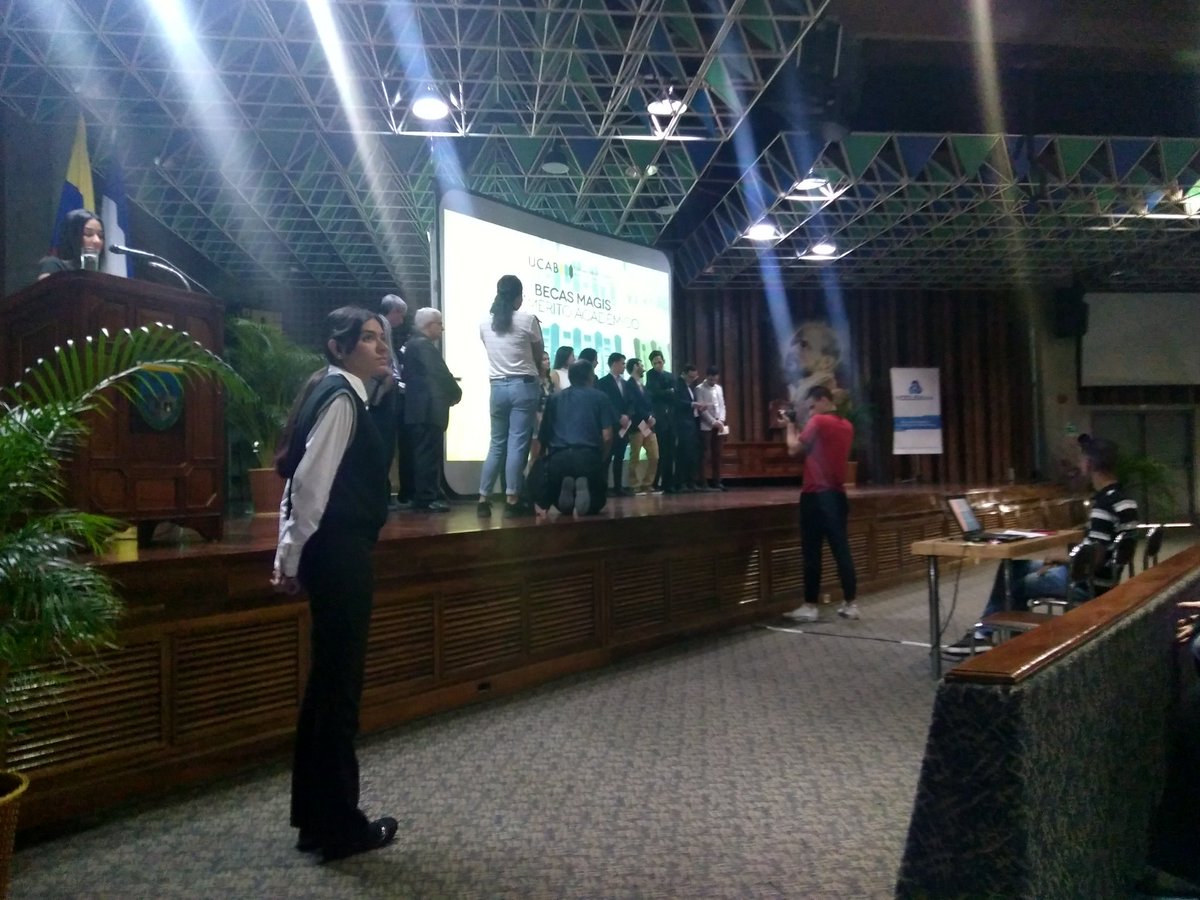 UCAB tweet media