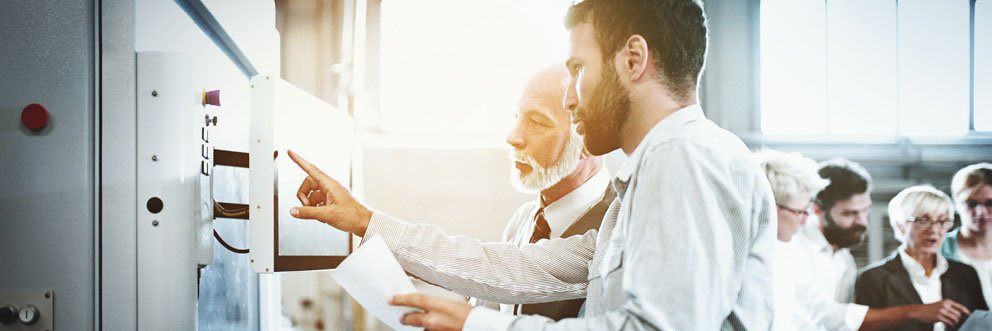 Viele #Unternehmen fragen sich: Wann einen Mitarbeiter fest einstellen? Wann einen #Freelancer beschäftigen? Mehr auf unserem #Blog erfahren. 
eurosearch.de/single-post/20…