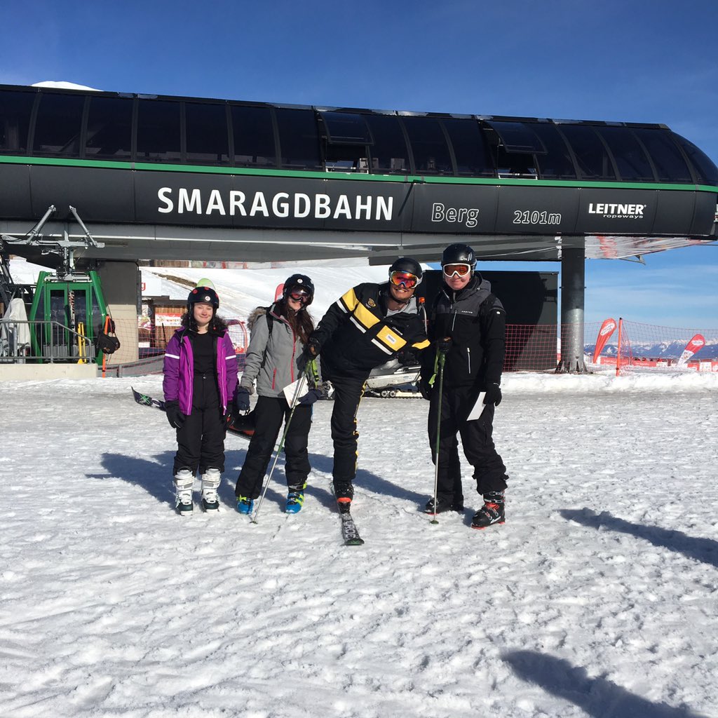 SkiTaf's tweet photo. Fantastic fourth day. All down safely with some very tired, sore legs!! Certificates given out by instructors and group photos taken. (Viktor’s advanced group to follow as they were too busy skiing!) @HalsburySki https://t.co/L20O1Gqoxp
