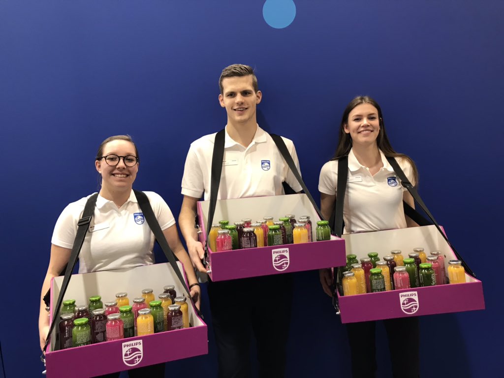WenVisser's tweet image. Thirsty? Come and have a smoothie at our booth in hall X4 to celebrate healthy living hour!
#partytime #enjoylife #makelifebetter