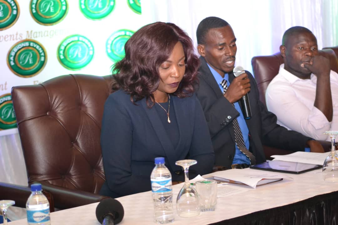 capsunitedfczw's tweet photo. Organised by Passions Events Pvt Ltd,  we will play against @Dynamosfczw on the 10th of March at Rufaro stadium in a Charity Challenge Cup match.

The cup was launched today at HICC. 
Proceeds of the match will be channeled towards charity.
Rest Of Ground: $5
Grand Stand: $30 https://t.co/241EG4VO0t