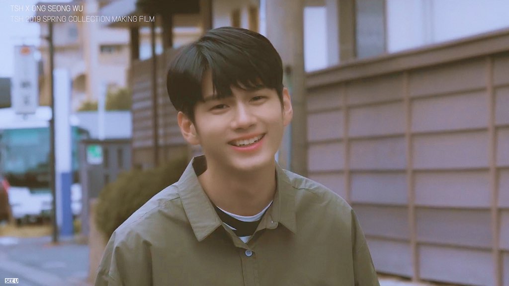 Seeyou_ong's tweet photo. #옹성우 #OngSeongWu 🌻🍃 https://t.co/F6sZBPD0Xt