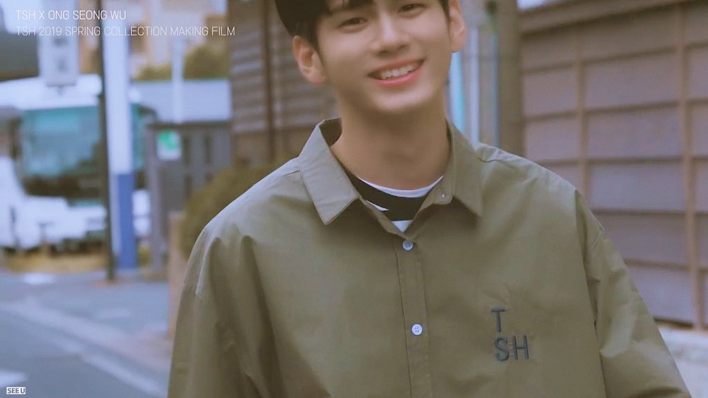 Seeyou_ong's tweet photo. #옹성우 #OngSeongWu 🌻🍃 https://t.co/F6sZBPD0Xt