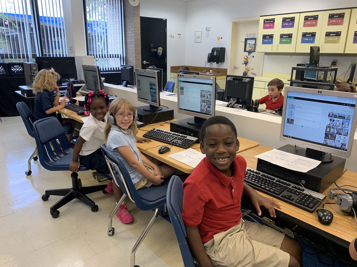 MichelleA_SPARK's tweet image. Ms. Parentela’s First Graders @OsceolaMagnet use @sway to show what they know about habitats! Little ones can do amazing things!  #DLDaySDIRC #TechInSDIRC @IT_SDIRC @IRCSchools