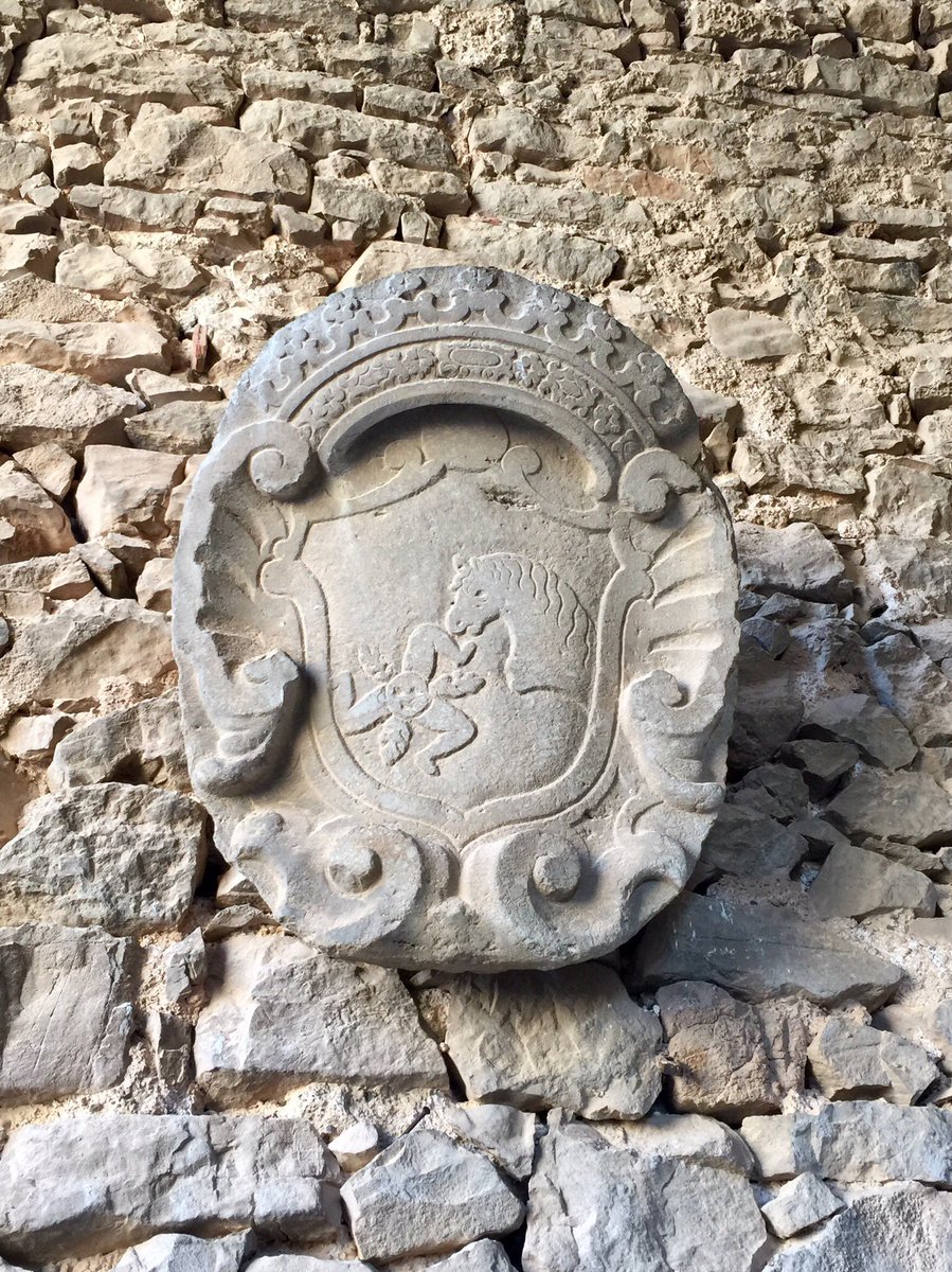 Presidio normanno a metà strada tra Palermo e Cefalù: il Castello di Caccamo è il più bello e meglio conservato della #Sicilia  Da visitare! #MeraviglieDelSud