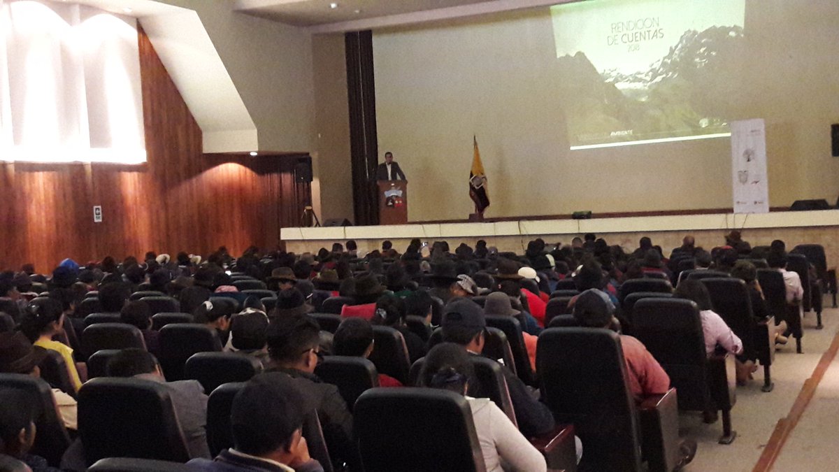 MAATE_Zonal3's tweet photo. Palabras de bienvenida en la Rendición de Cuentas 2018, por parte del Ing. Freddy Erazo Coordinador del Programa de Maestrías de la @EspochRio #LogrosMAE https://t.co/WYUf3PaMDR