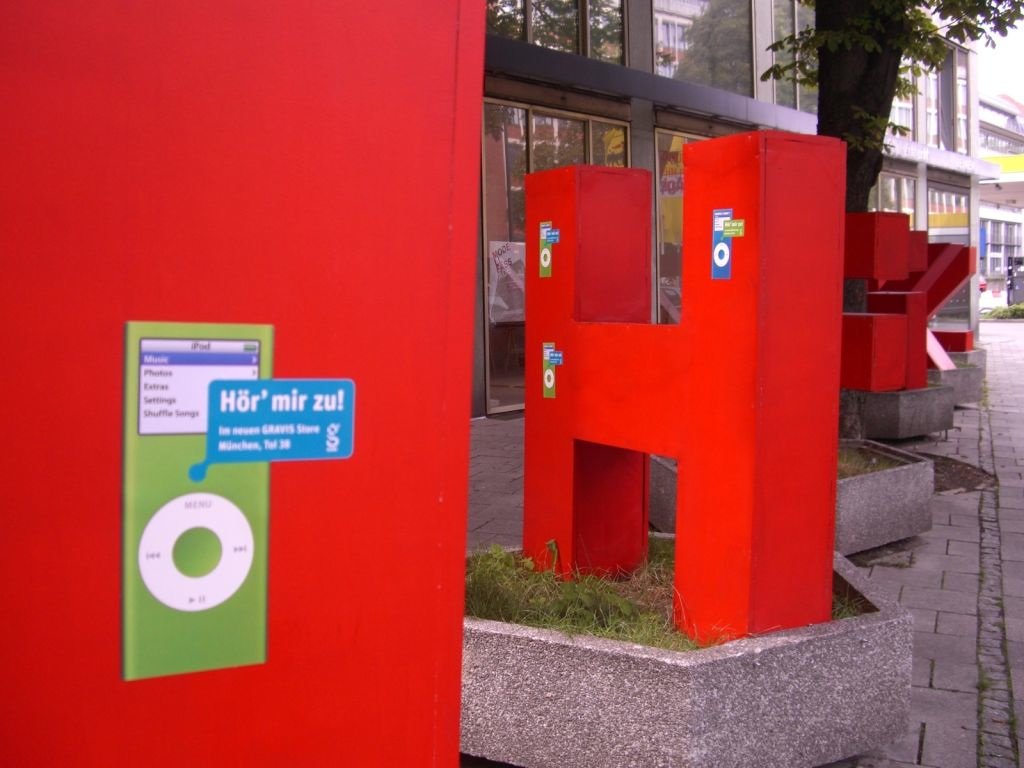 Think Ambient Ltd Throwbackthursday Clingz Were Used By An Agency In Germany To Advertise The Release Of The New Ipod Nano Clingz Guerrillamarketing Advertisement Branding T Co 3gtex1xkkj