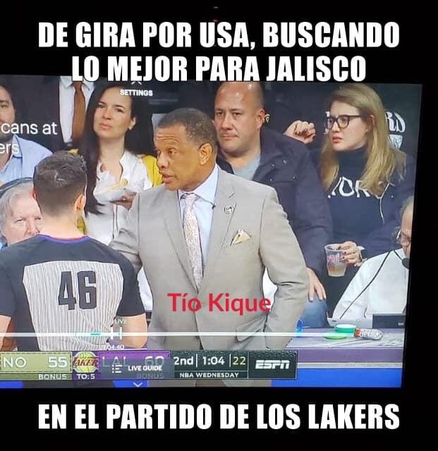 HugoReneOficial's tweet photo. Ayer hubo más de 10 homicidios en zona metropolitana y otros más en el interior del Estado, mientras tanto y sin preocupación nuestro Gobernador disfrutaba en primera fila del partido de los Lakers en Los Ángeles. @EnriqueAlfaroR @ramirohdezg @mariana_fdzr @PRIJALOFICIAL https://t.co/7ilCAhWvQW