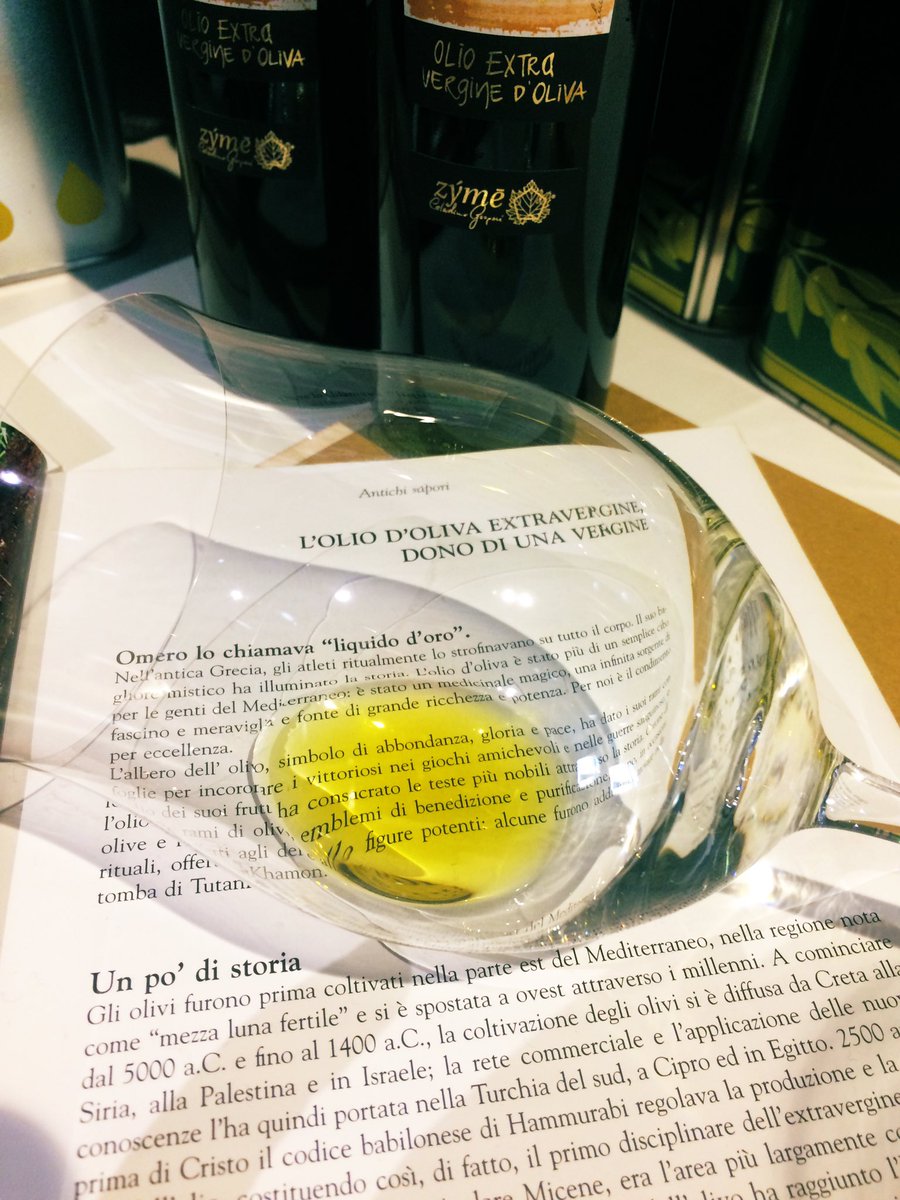 Zymewines's tweet photo. Did you know that olive oil is a taste booster? Try and discover the REAL pleasure 😋..#zyme #oliveoil #goldenliquid #valpolicella #laricercadellautoctono https://t.co/0YFTayeqp0