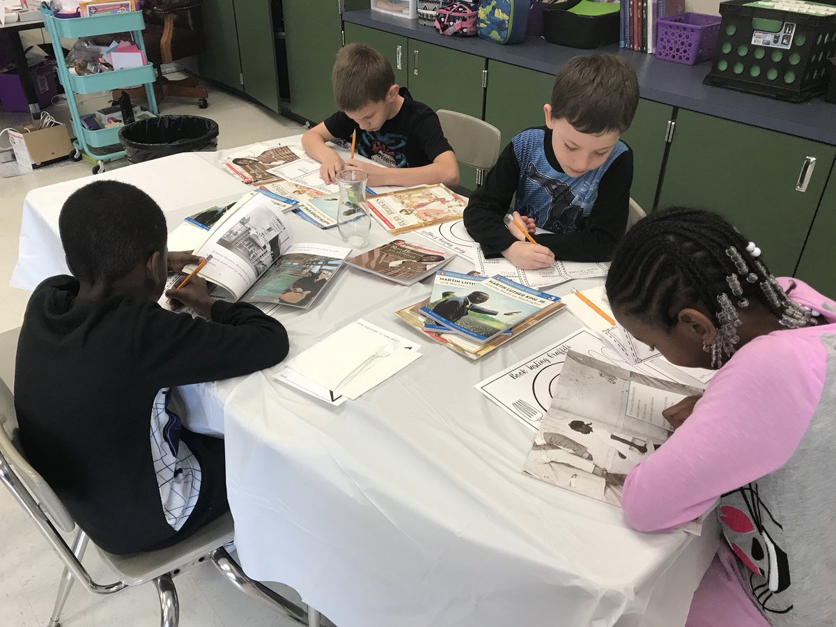 MrsLuebbers's tweet image. Book Tasting for @WitWisdomELA Module 3 Second Grade. #litnccs #teamgalberry