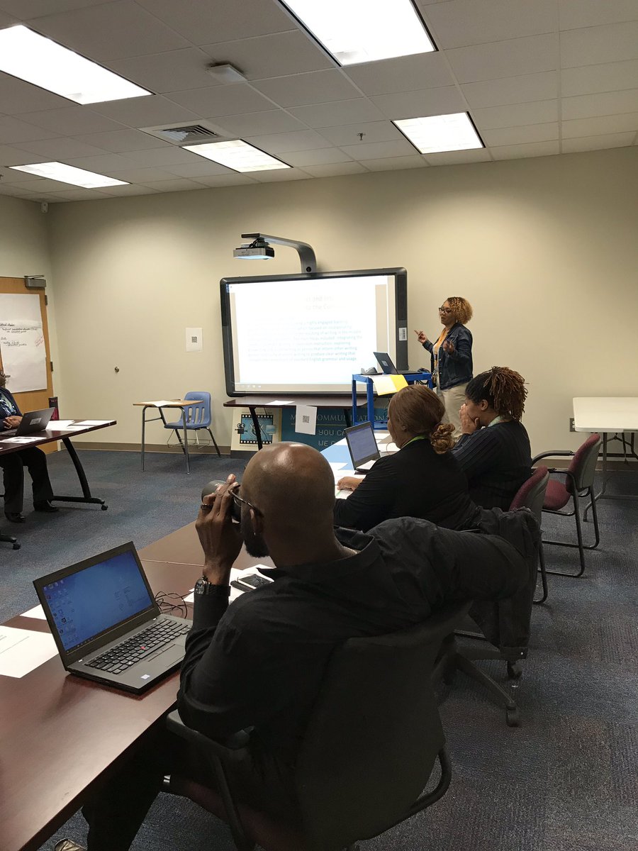 VeronicaDBarne3's tweet photo. Mays H.S. ELA teachers re-delivering their Feb 19th Disrict-Wide PL Day findings...teachers teaching each other!#tandlworks @tamekaathomas @zackoryk @shannon06_atl @APSMaysRaiders #apslit @drdougsanders https://t.co/Tdywo0BmGf