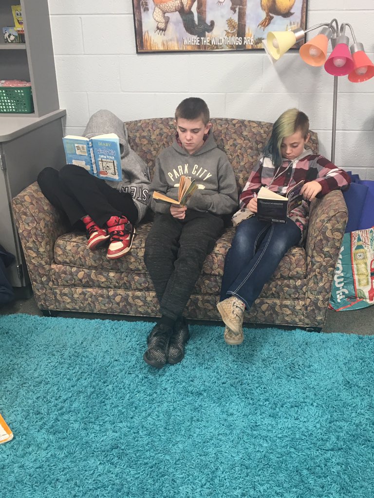 Yezzisclass's tweet photo. How do you become a better reader??     Just read read read!#TmesEagles https://t.co/J4eHpkXTiZ