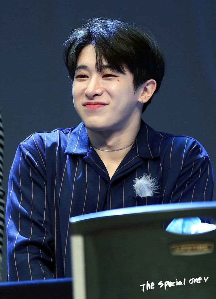 wonhospic's tweet photo. the most beautiful,caring, thoughtful, talented, and hard working angel! thanks for inspiring me and others every day 🌙 you mean everything to me 
#HBDtoWONHO #WONHO 
#봄에_찾아온_원호라는_기적 https://t.co/4rEgPL7hd7