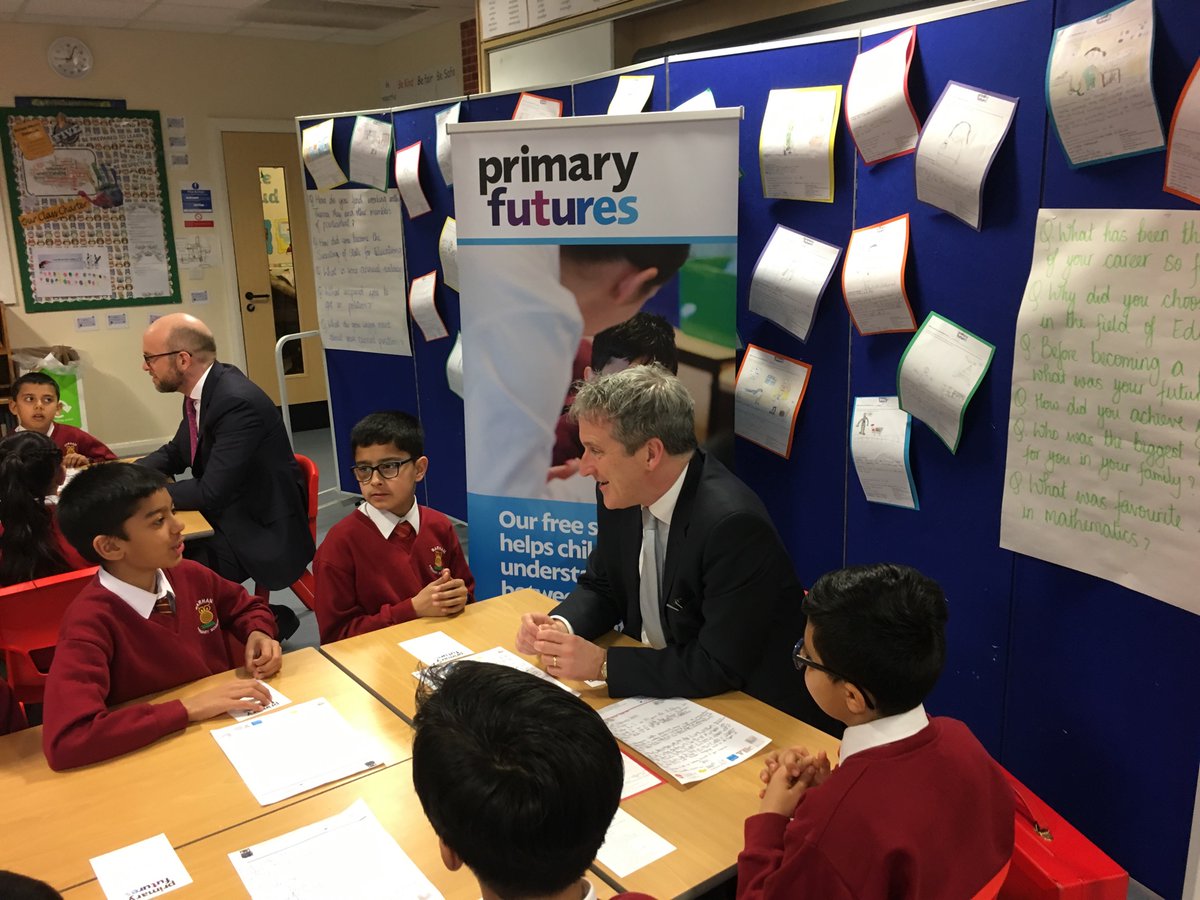 LauraLolo1976's tweet photo. Honoured to be @PrimaryFutures today. Fantastic volunteers, inspiring teachers and wonderful children @barnhamprimary @inspiringTF
Do you remember what inspired you to do the job you do today? By volunteering you could #bethatdifference - they particularly loved the Pepper photo https://t.co/rgkCppg3eG