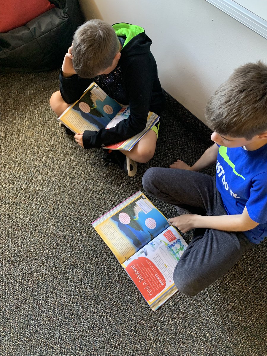nicolephelps22's tweet photo. Ss reinforce a #StudyIsland lesson on Mixtures and Solutions through partner work in #FloridaScience
These #fifthsters love Science! π©πΌβπ¬π¬π‘ #educatinghornets https://t.co/RasBMziRoq