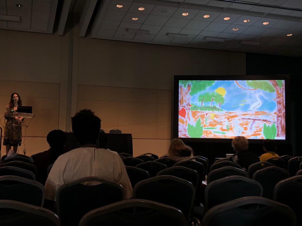 . Today I achieved a little dream: to present art at #ASLO19. I deeply wish that my Brazilian colleagues & artist friends could present in my place but I took their spirit of human #Diversity and #steam with me to the podium! 
Thanks @oceanleaders @aslo_org
Photo: @arctic_andy