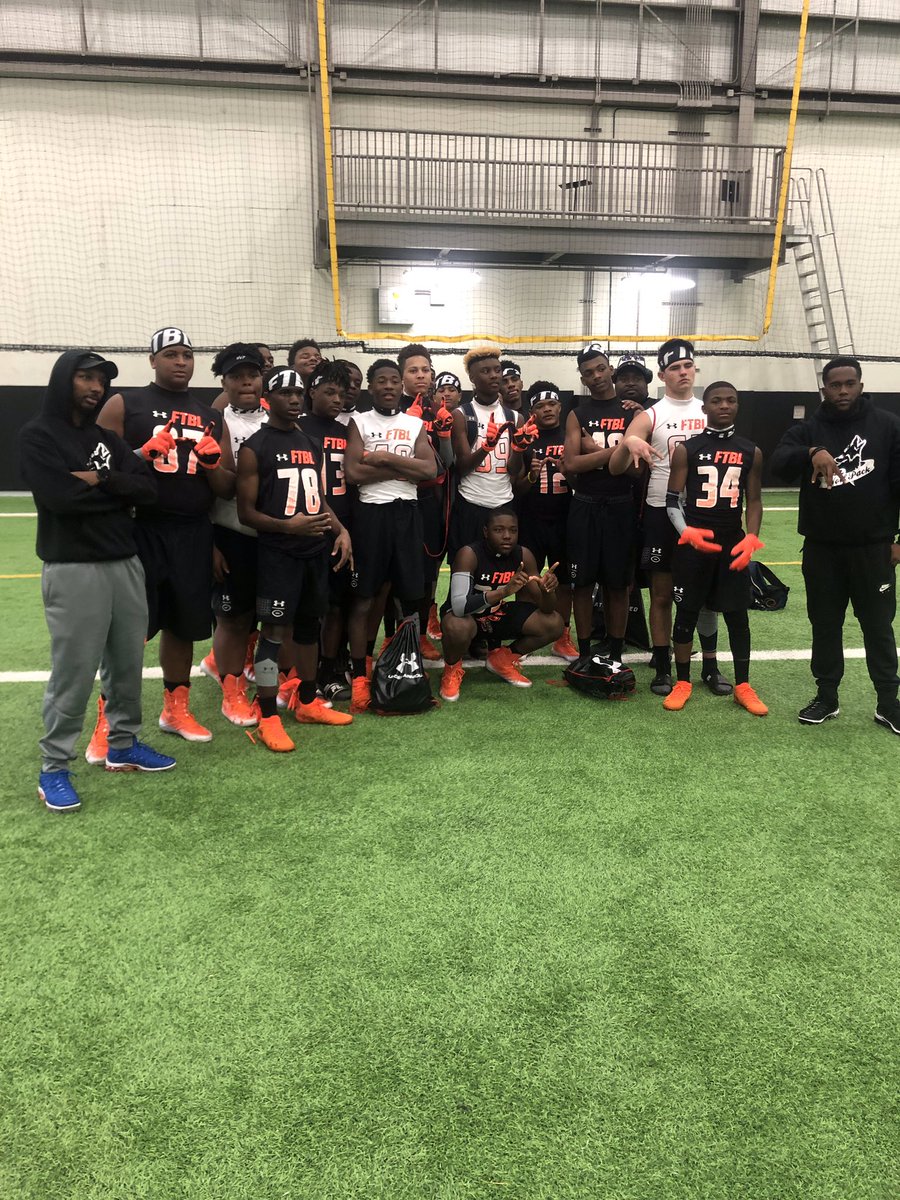 Wolfpack_MS's tweet photo. Them #SippBoyz〽️ handles their business at the Under Armour All American camp @UAFootball @AllAmericaGame @DemetricDWarren @WPG_Coach_Mike @HotRod2155 @RobbinsLandyn @ejthomas03 @winn_jamar @jjwinn82 @KenzavianS @DeionSanders https://t.co/1M6v7iOGJl