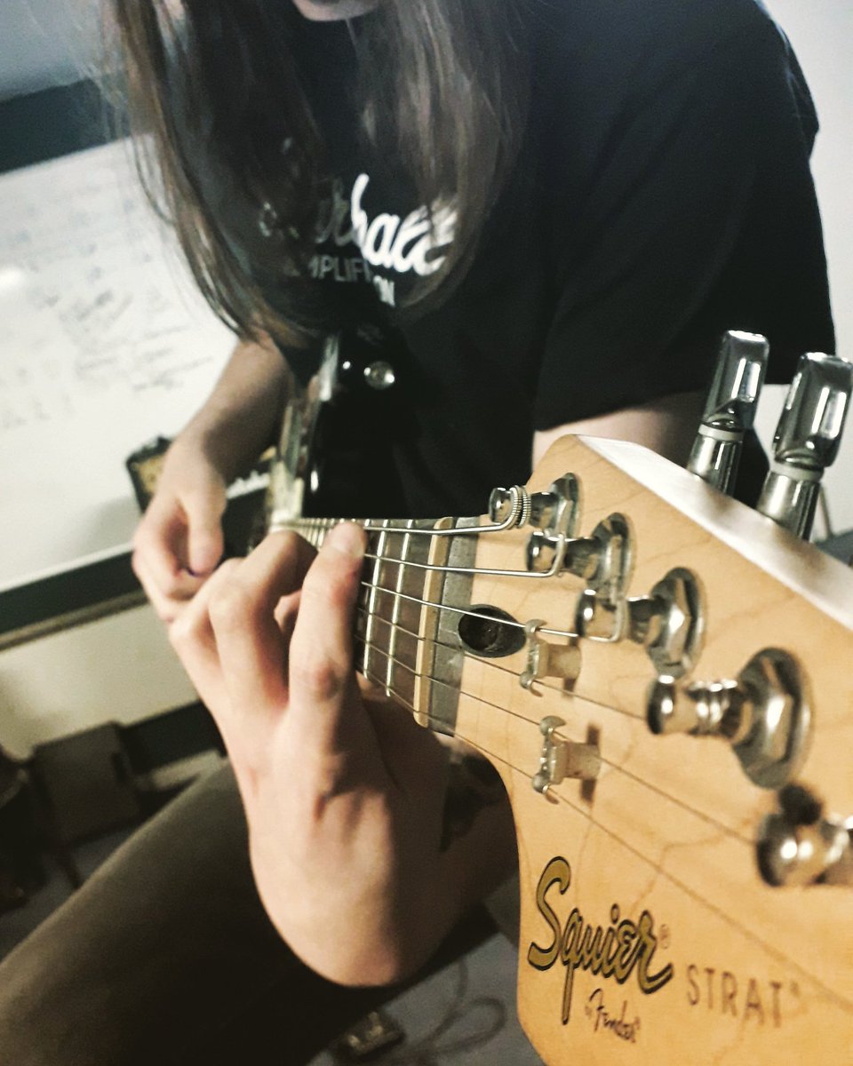 unchartedbreed6's tweet photo. For the love of guitars 
#heavymetal #brass #bassplayer #guitars #drummer #popmusic #punkmusic #band #bands #rockmusic #bosssound #madsound #metal #musicians #musica #musiclovers #metalloves #lead #guitarist #drums #guitar #music #metalmusic #heavymetal https://t.co/IR65V8yPOL