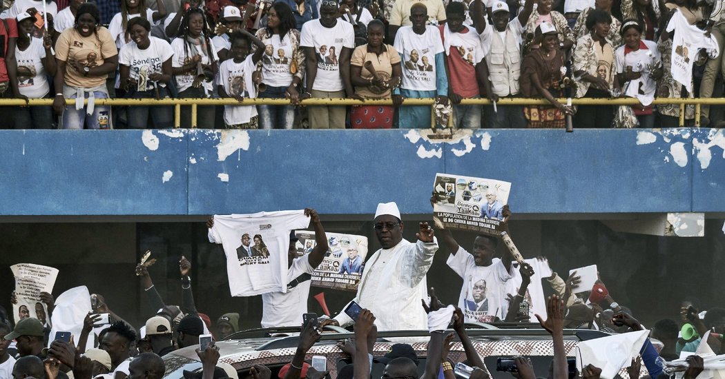 Idalbarrera's tweet photo. Senegal President Is Set to Win 2nd Term After Sidelining Major Rivals https://t.co/2uYCElxGue https://t.co/iYXTbbNdEt