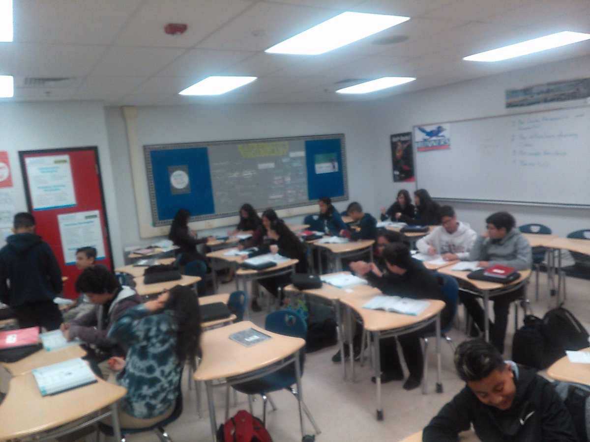 Lloera_SSMS's tweet photo. Paper, rock, scissors. Practicing probability with Springboard. #OurWarriorsMatter #TeamSISD @SSanchez_MS https://t.co/CXXMypanCo