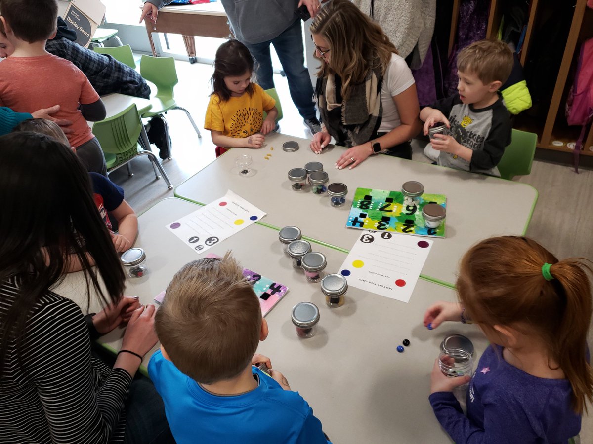 MaizeECC's tweet image. Our friends from @MAVSFACS came over and had so many awesome games for us to play! #playandlearning #greatonacoldday  #onema1ze