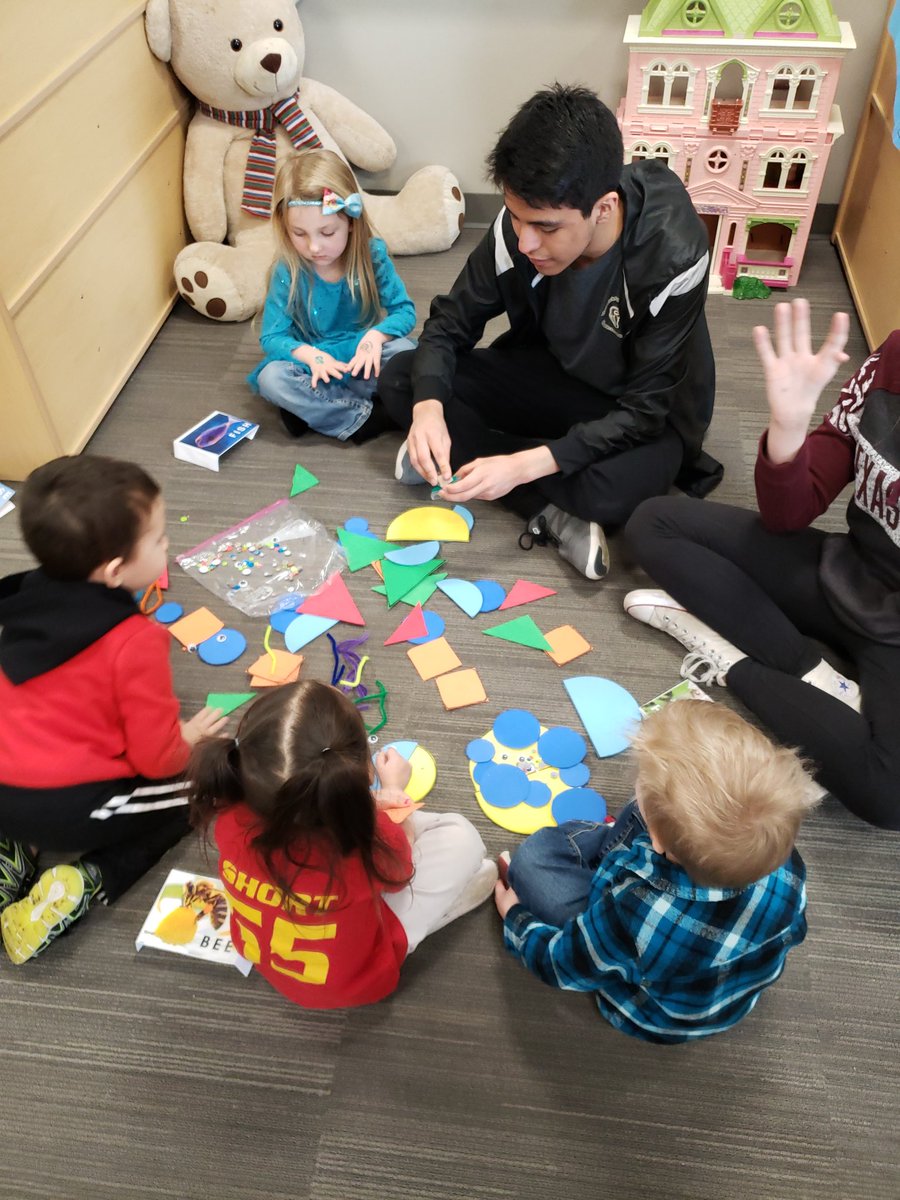 MaizeECC's tweet image. Our friends from @MAVSFACS came over and had so many awesome games for us to play! #playandlearning #greatonacoldday  #onema1ze