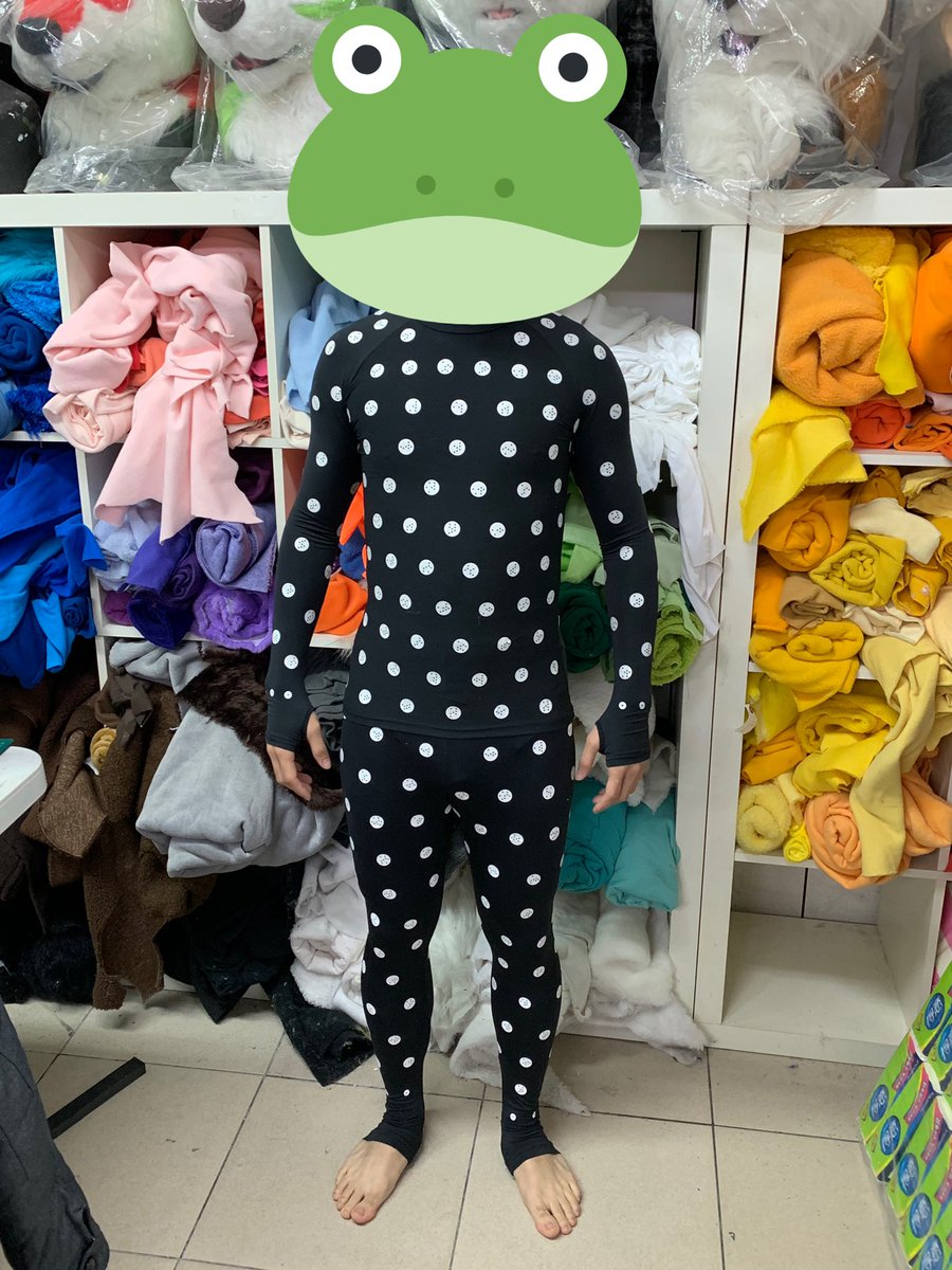 theessencious's tweet image. Just got my #zozosuit. Force me to face my body measures 😰