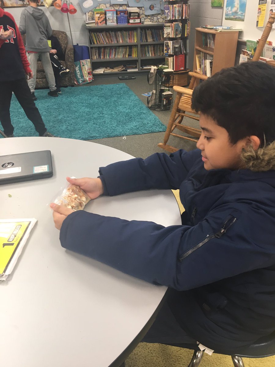 Yezzisclass's tweet photo. Making and eating metamorphic, igneous, and sedimentary rocks !  It’s science ! #TmesEagles https://t.co/WsbIm0BkCa