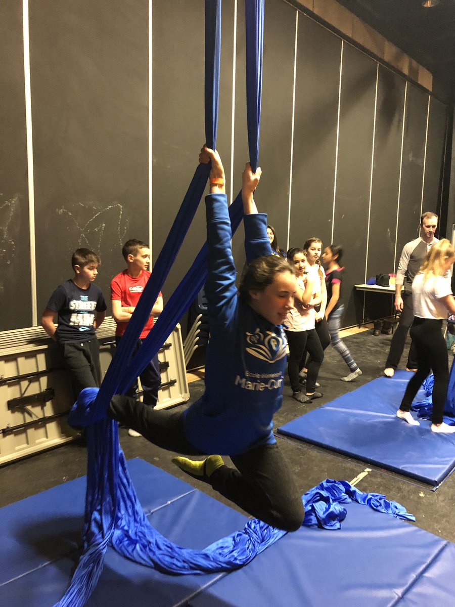 #mariecurie_london Les arts aériens  au camp Guépard!@esgabrieldumont