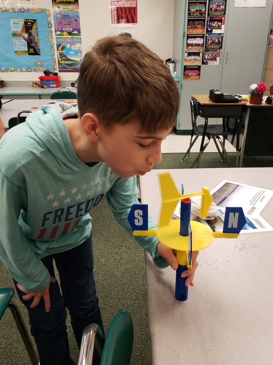 5thGradePLE's tweet photo. Experimenting with weather instruments during our in-school field trip. #nojofamily #PLGreenHornets #sciencefunforeveryone https://t.co/KiD2P4kLAD