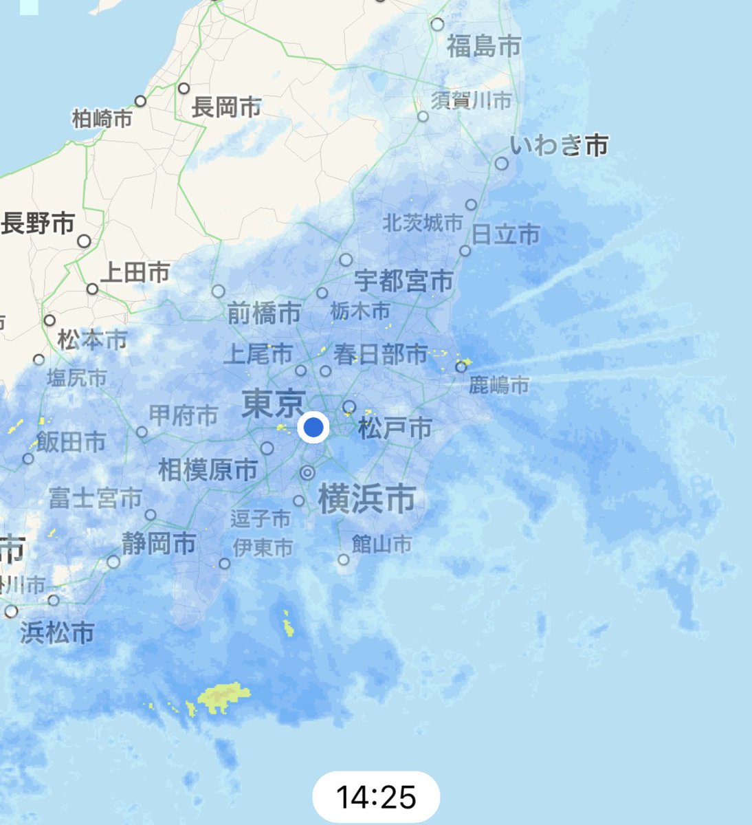 complexsystem's tweet image. 日中アメミルのアプリで雨の様子を見たら、いくつも異常な放射状に雨域が消えていたので、その接点に気象台があるのかも知れない、と思ったら柏にあった。

一番異常に雨域が消えているライン（実線）をたどると、、なんと牛久大仏が鎮座してた笑。

気象レーダーをも惑わす牛久大仏、恐るべしwww