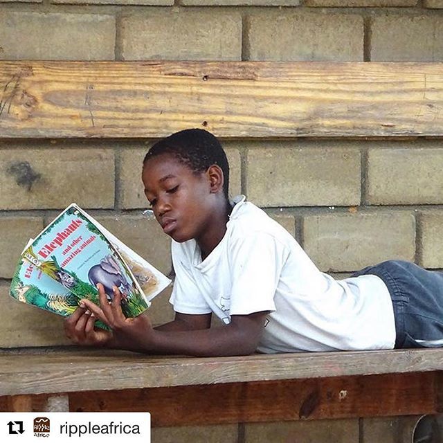 goodlittlecomp's tweet photo. Did you know when you buy a pack of @goodlittlecompany sausages your helping children in Malawi? Read more about our charity partners @rippleafrica &amp; Mulanje Mission on our website ��🇼 #goodforothers #goodfortheplanet #goodforyou #goodlittlecompany #sausa… https://t.co/PxhAUeuIc2 https://t.co/kppW8c6aJP