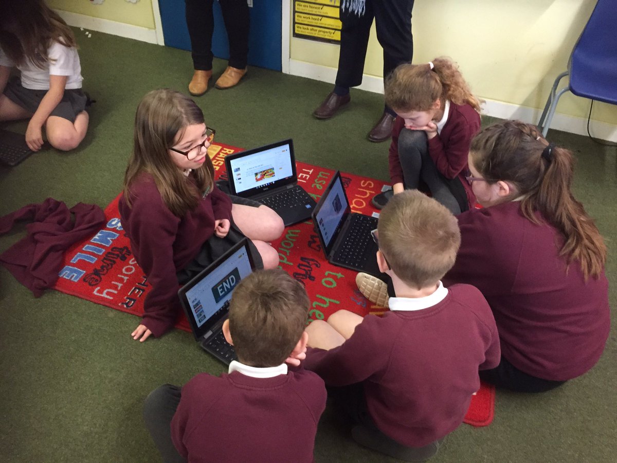 Mr_D_Mack's tweet photo. P3 and P5 @DrakiesPS have been working hard creating Google Slides presentations together. This week they had the opportunity to share their learning with each other and give each other feedback. #workingtogetherlearningtogether https://t.co/YgnnysRF0r