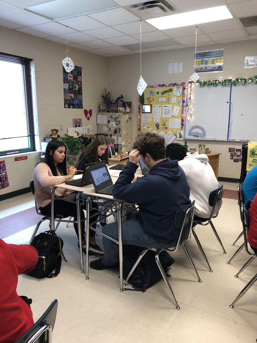 dhs_mediacenter's tweet photo. Students engaged using Edulastic! #dlday #ccsdld19 @dolphingal369 @techteacherfran https://t.co/rrqO71jCV7