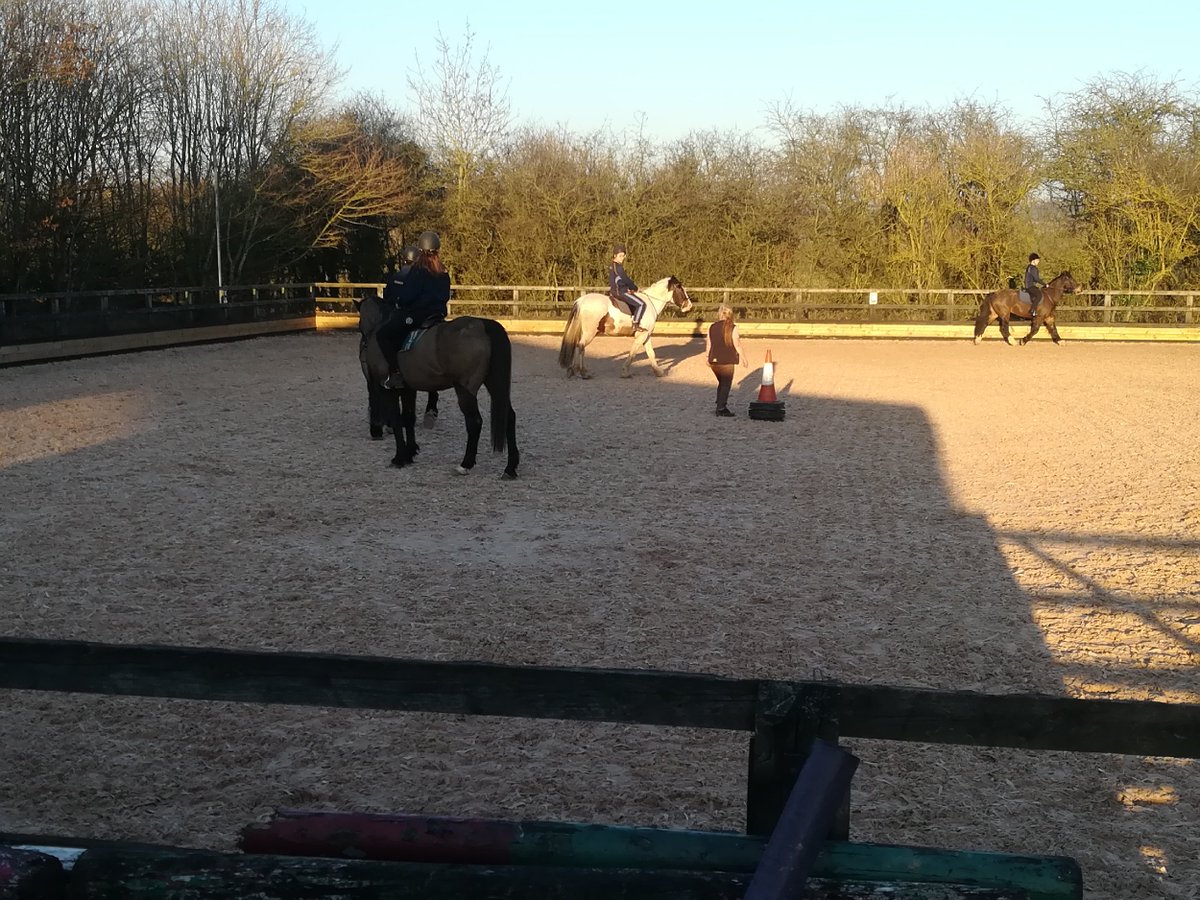 kinghamhillsch's tweet photo. Sunshine and horse riding go hand in rein and our pupils had a wonderful time Tuesday afternoon during their activity slot practising at the local stables #horseriding https://t.co/ZWPkBz0ZQL