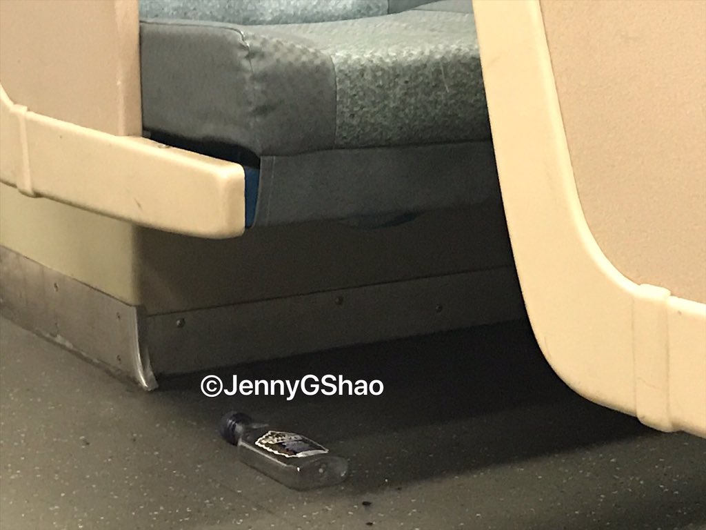 JennyGShao's tweet photo. This morning on @sfbart, a man π΄on platform of #PowellStation, an empty bottle of #booze / #alcohol #burbon or #vodka? and a #fareevader who rode up the #elevator to street level while I offboarded at gates to pay like a #fool (no elevator monitors or fare inspectors in sight). https://t.co/7uPJiLz0yz