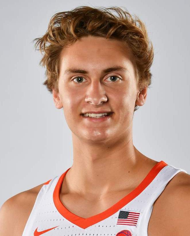 Clemson freshman forward Hunter Tyson had the best game of his college career in Wednesday's win at Pittsburgh. He was 3-for-5 on 3's but it was his willingness to scrape his knees and elbows that stood out the most. He was a catalyst. enquirerjournal.com/news/1989/hunt…
<a href="/piedmontHighBC/">Piedmont High Athletic Booster Club</a>