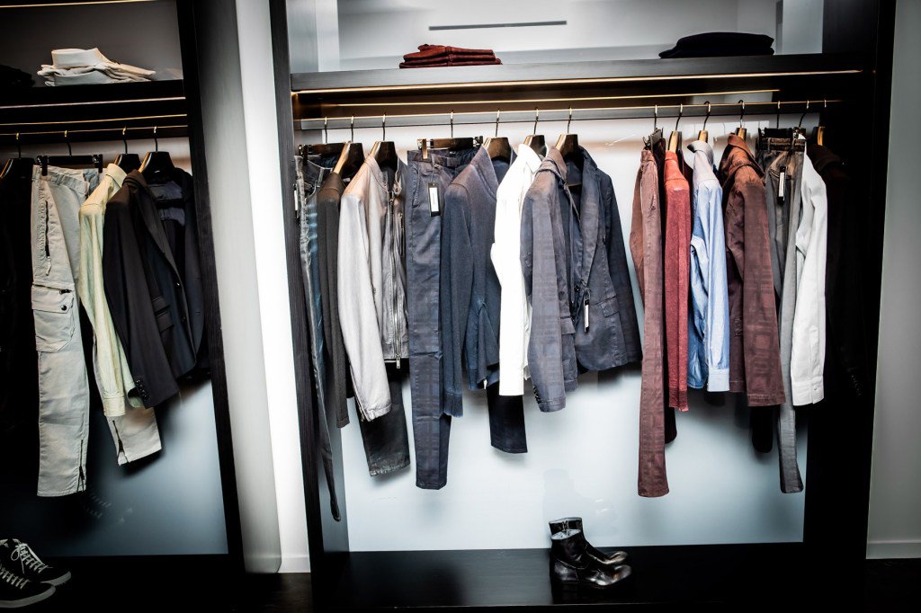 Gents: Get Tailored in Custom Cashmere, Suits, &amp; More at This NYC-Born, Italy-Made Menswear Brand <a href="/AriSoho/">ARI SoHo</a>'s First L.A. Shop at <a href="/SunsetPlazaCA/">SunsetPlazaCA</a> uncoverla.com/2019/02/28/ari…