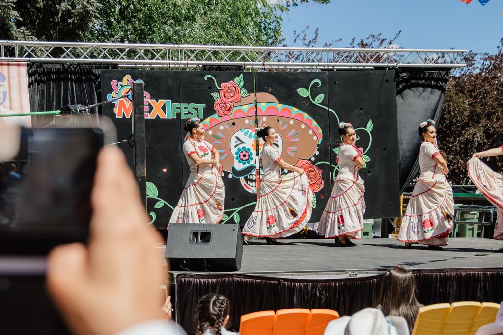 Mexifestyyc's tweet photo. Today marks the kick-off of Carnival in Veracruz & Mazatlรกn and a few short weeks until Festival de Mรฉxico! This is only making us miss #Mexifest even more! We can't wait to see all of you, celebrate the vibrant culture, dances, feasts and music that Mexico has to offer. ๐ #yyc https://t.co/Q2teuguVI6