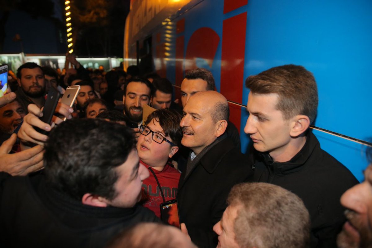 suleymansoylu's tweet photo. Teröriste değil destek vermek, moral vermek dahi kabul edilebilir bir şey değildir.

Ne olursunuz onlara moral vermeyin. 
İstanbul Büyükşehir Belediyesi'ne PKK'yı bulaştırmayın. https://t.co/709ATT13l4