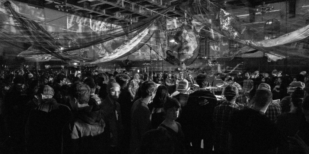 IthUnderground's tweet photo. Naked Noise RETURNS!
Ithaca Underground's yearly experimental noise extravaganza.
April 13th at CSMA - doors open at 9pm!
https://t.co/bmsCHn7RMG
#nakednoise #ithacaunderground #experimentalmusic #livedrone #ADA #CSMA #ithacamusic https://t.co/GYJDHUkTHN