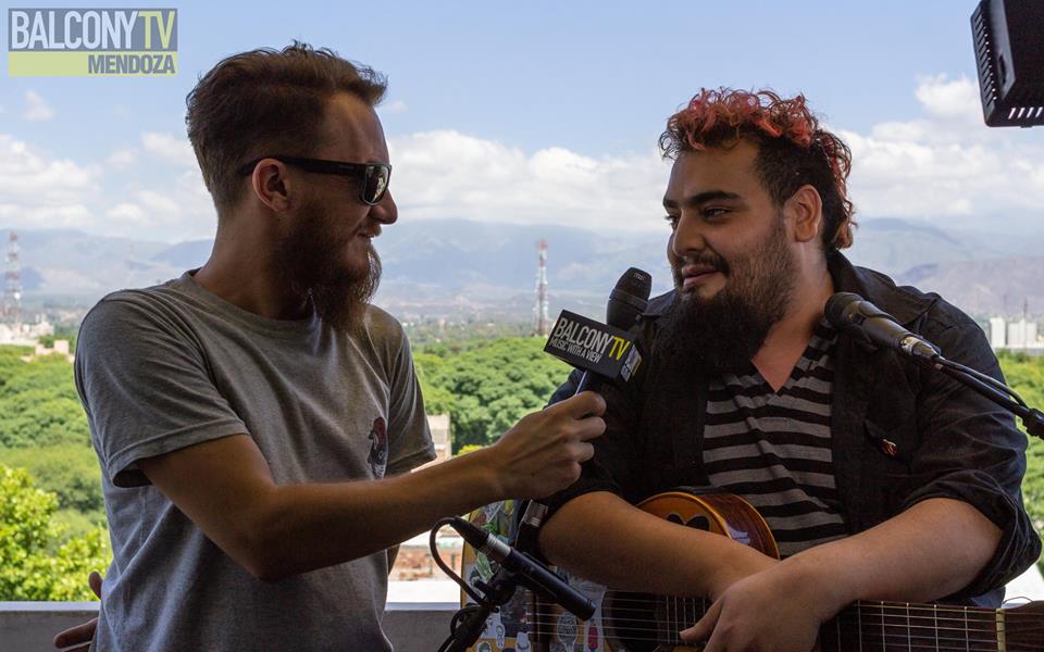 La casa de Leny fue el escenario para la performance de #PabloMarquez donde nos presentó su canción #LaAstral. 

¡Les dejamos el video completo para que disfrutes junto a nosotros de este gran artista en bit.ly/2Xx20TB!

#MusicWithAView #DeMendozaAlMundo #BTV