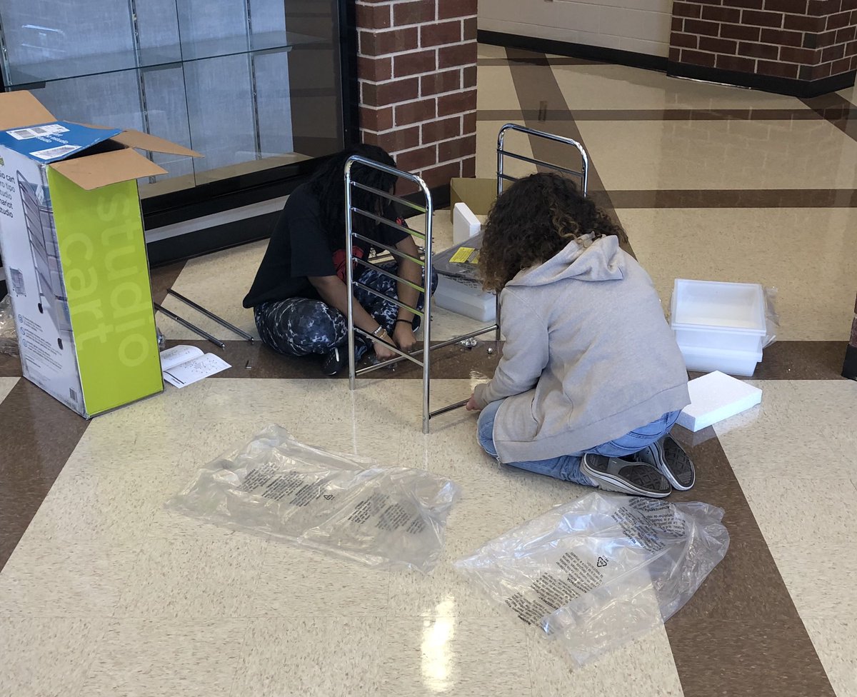 MrsMeredithCHS's tweet image. Getting a new supply cart assembled for Working Lunch. @JCHSMcNamara #TutorPower #RollingStorage
