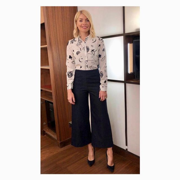 Lily and Lionel (@lilyandlionel) on Twitter photo Ultimate #lilyandlionelgirl <a href="/hollywills/">Holly Willoughby</a> wearing our Spellbound Classic Shirt 🖤 Shop > lilyandlionel.com/spellbound-cla… Ultimate #lilyandlionelgirl <a href="/hollywills/">Holly Willoughby</a> wearing our Spellbound Classic Shirt 🖤 Shop > lilyandlionel.com/spellbound-cla…