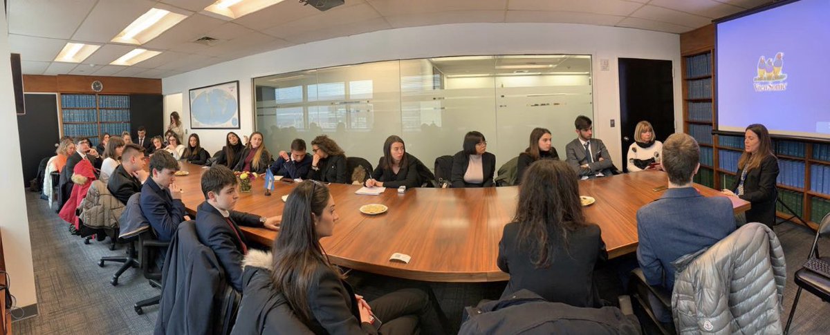 ArgentinaUN's tweet photo. Today begins the Global Citizen Model United Nations #GCMUN. We received a delegation of very motivated Italian students who, during the event, will represent Argentina 🇦🇷 We wish you good luck 🍀 https://t.co/tvR8HT7adY