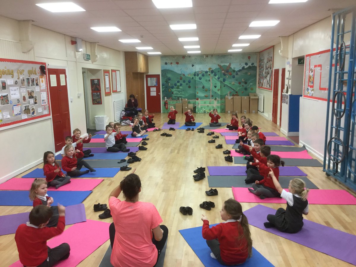 Pennington_2016's tweet photo. Reception class enjoying an early morning yoga session to set them up for a busy day of learning, they all looked very relaxed....#yokids #yoga #Chillout https://t.co/j2DUHRxqYG