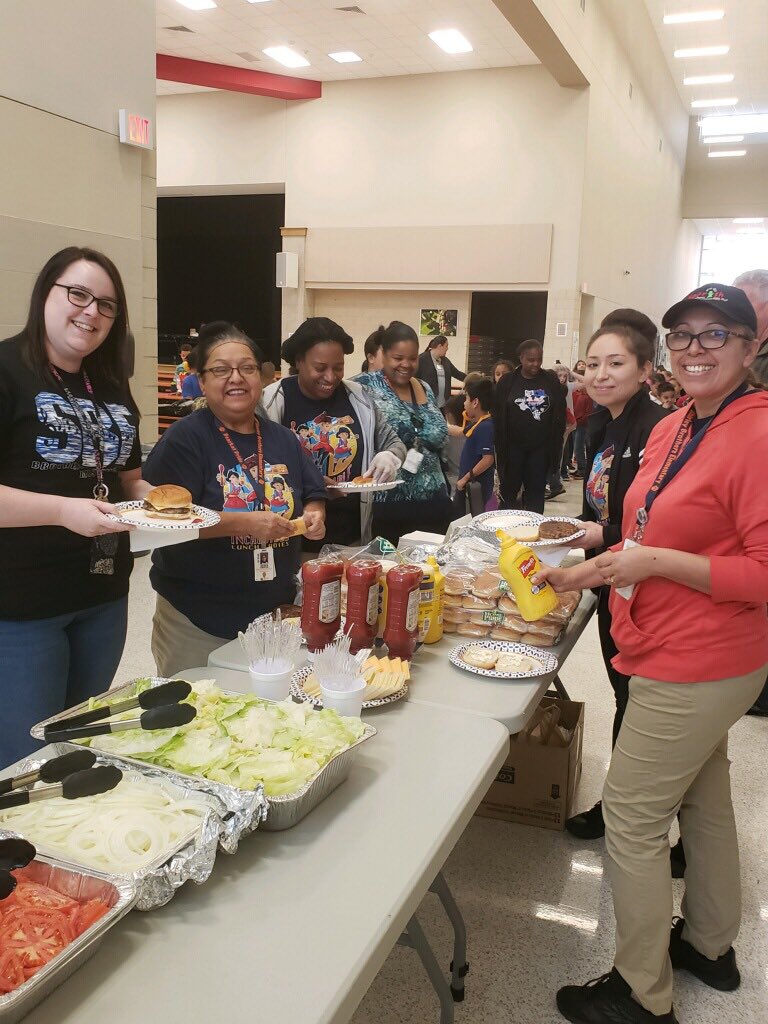 AlvinISD_EdFdn's tweet image. .@AlvinISD Board Members and #Foundation members are serving up burgers today as a thank you to the staff @sdbrothers17...top turtle adoptions in the District!